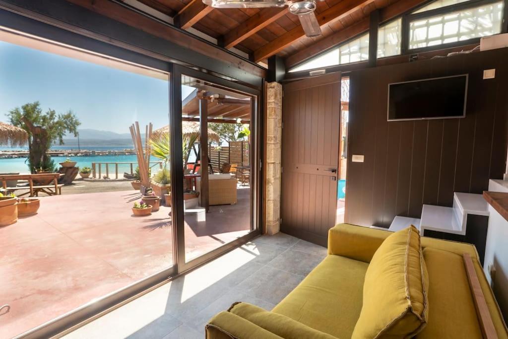 Sea And Sun Metaxy Mas, Brand-New, Beachfront ! La Canea Exterior foto